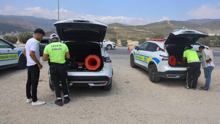 Hatay’da kırmızı ışıkta durmadı, polisin ‘drone’una yakalandı: Allah devletimizden razı olsun
