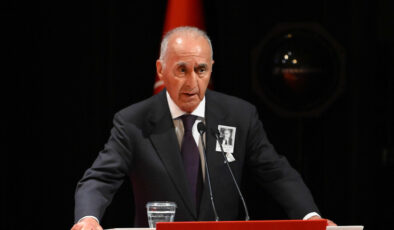 Eski TBMM Başkanı’ndan Şok Sözler!