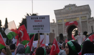 İstanbul’dan Gazze’ye destek: “Gazze’ye Umut Işığı Ol” yürüyüşü başladı