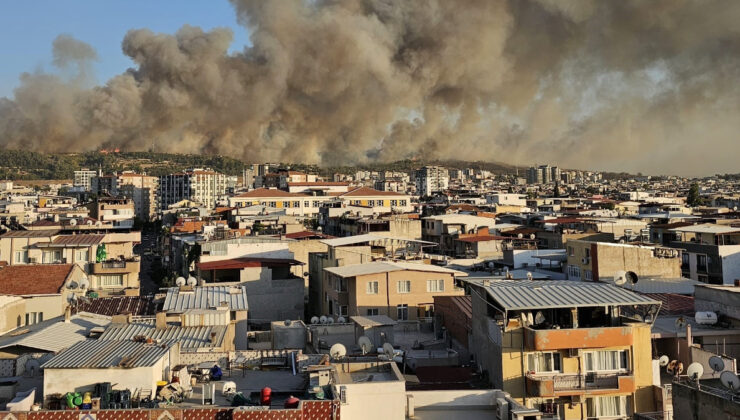 İzmir’deki Buca yangını tamamen kontrol altına alındı