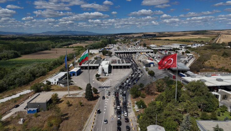 Kapıkule’de gurbetçi yoğunluğu: Türkiye gibisi yok
