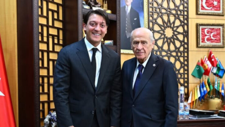 Mesut Özil, Devlet Bahçeli’yi ziyaret etti