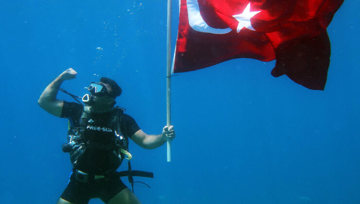 Muğla’da denizde 30 Ağustos kutlaması