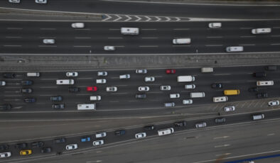 Otomobil ve hafif ticari araç pazarı ocak-temmuz döneminde yüzde 6,5 yükseldi