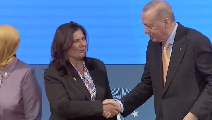 Özlem Çerçioğlu, AK Parti’ye resmen katıldı