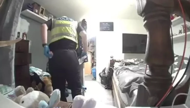 İngiliz Polisine İç Çamaşırı Hırsızlığından Hapis Cezası