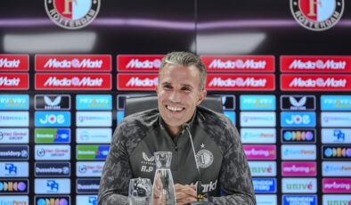 Robin van Persie: İçimden bir ses, Fenerbahçe ile eşleşmemizi istiyordu