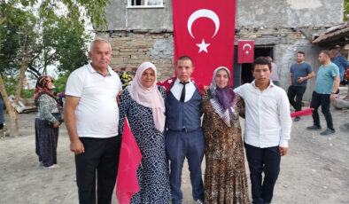 “Sadece garibanlar mı gider askere” diyen gence davul zurnalı uğurlama