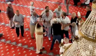 Sakarya’da camide vaaz kavgası: Cemaat birbirine girdi