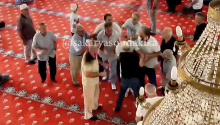 Sakarya’da camide vaaz kavgası: Cemaat birbirine girdi