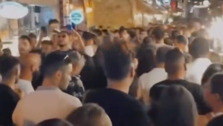 Tatil beldelerindeki araç ve insan yoğunluğu, çile haline geldi