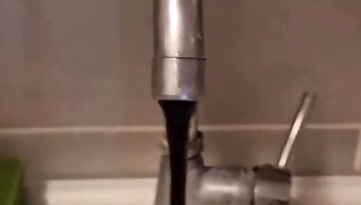 Tekirdağ’da su krizi bitmek bilmiyor: Musluklardan kahverengi ve siyah su aktı