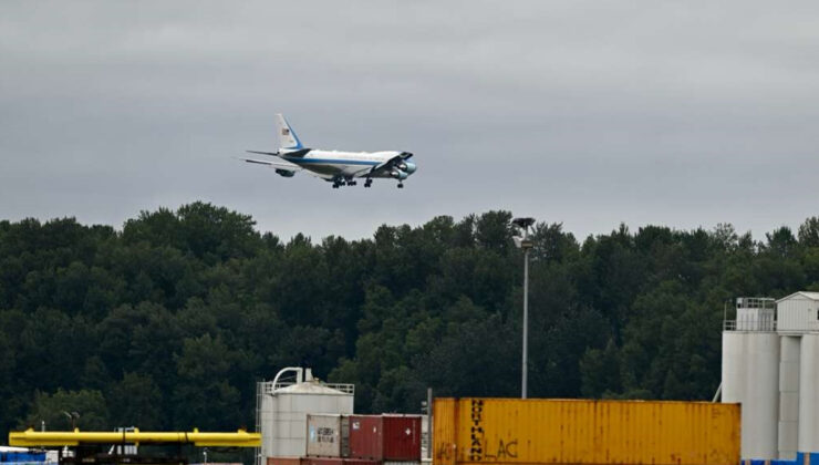 Trump, Putin ile görüşme yapacağı Alaska’ya ulaştı