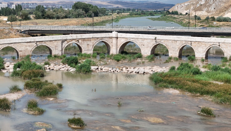 Türkiye’nin en uzun nehri kuraklıkla karşı karşıya