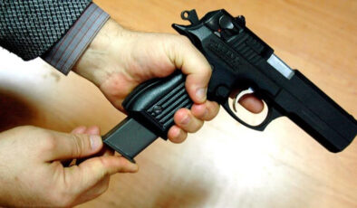 Yunanistan’da bir evde 174 silah ve 15 bin 500 fişek ele geçirildi