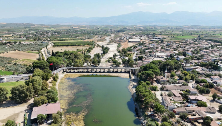 401 bin kilometrelik Gediz Nehri kurumaya yüz tuttu