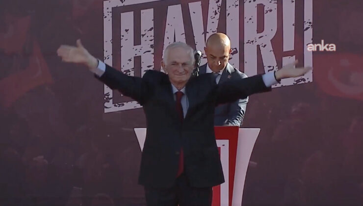 87 yaşındaki Önder Sav, CHP’nin Tandoğan mitinginde