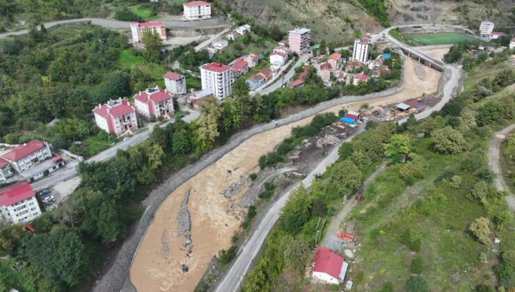 Artvin’deki Taşkınlar DSİ Yapıları Sayesinde Zararsız Atlatıldı