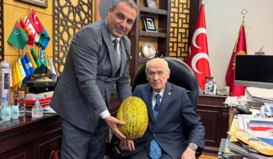 Genel Başkan Bahçeli’ye Akıncılar’dan Özel Hediye