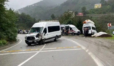 Giresun’da Feci Kaza: Fındık İşçilerini Taşıyan Minibüsler Çarpıştı