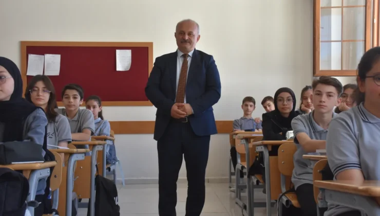 Gümüşhane Lisesi’nin Yeni Yüzü: Mezun Olduğu Okula Müdür Oldu