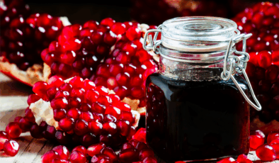 Hatay Mutfağının Vazgeçilmezleri: Ev Yapımı Salça, Zeytin ve Nar Ekşisi