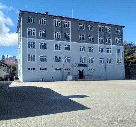 Şebinkarahisar’da İs Kokusu Krizi: Veliler Endişeli