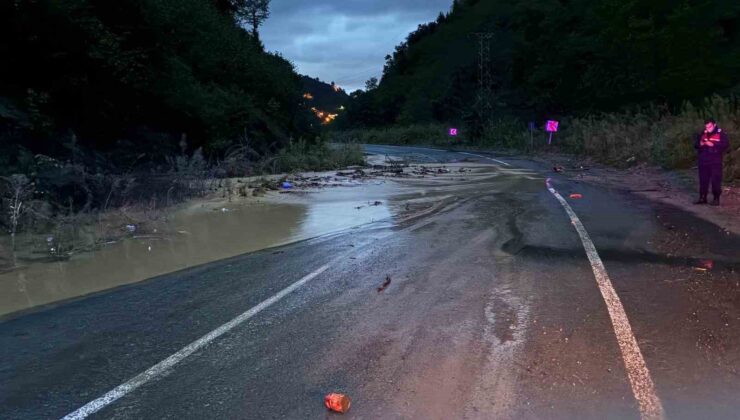 Trabzon Arsin’de Şiddetli Yağış Heyelana Neden Oldu