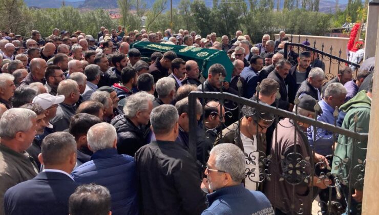 Şebinkarahisar’ın Sanatçısı Yasin Yeşil Son Yolculuğuna Uğurlandı