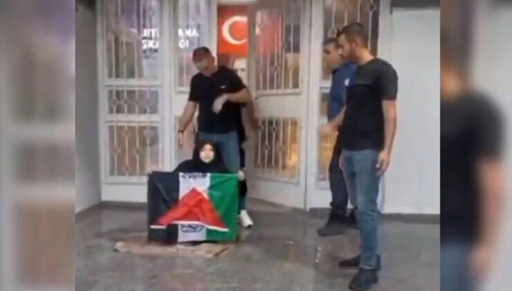 Adana’da oturma eylemi yapan kadına müdahalede yeni gelişme: 3 polis görevden uzaklaştırıldı