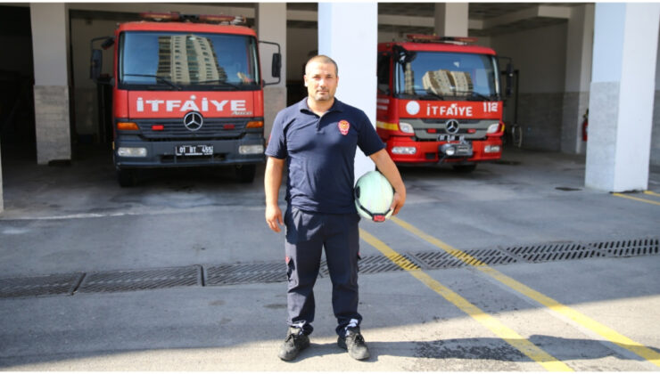 Adana’da şehit itfaiyecinin oğlu, 12 yıldır babasının yolunda
