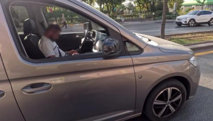 Ankara’da aracında uyuyan sürücü trafiğe neden oldu