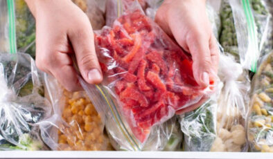 Bu meyveleri asla buzluğa koymayın! Dondurulduğu anda bozuluyorlar