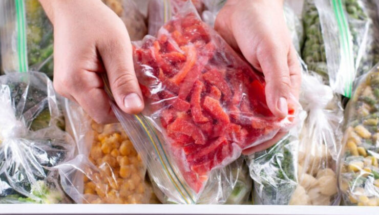 Bu meyveleri asla buzluğa koymayın! Dondurulduğu anda bozuluyorlar