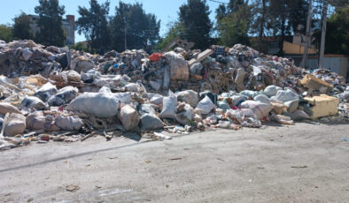 Buca’da çöplük alanda korkutan yangın