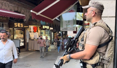 Bursa’da kuyumcuyu tehdit edip, 10 milyon euro haraç istediler