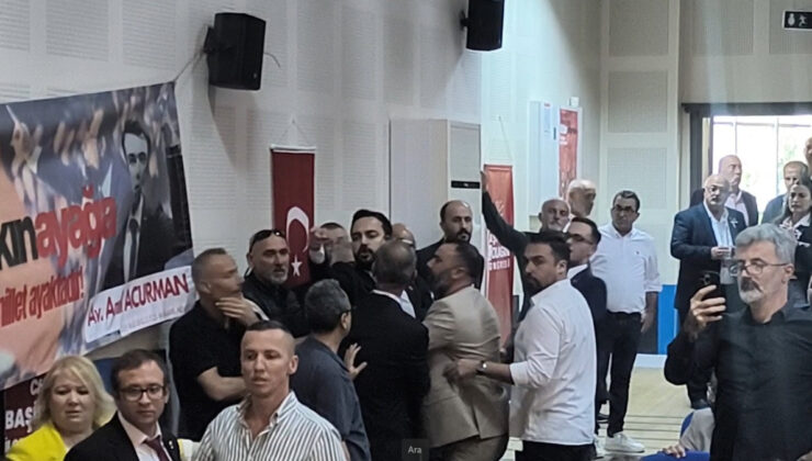 CHP ilçe kongresinde ortalık karıştı: Tekme ve tokatlar havada uçuştu