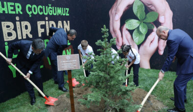Cumhurbaşkanı Erdoğan, 2025-2026 öğretim yılının ilk gününde öğrencilerle buluştu