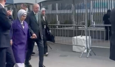Cumhurbaşkanı Erdoğan, BM binasına Emine Erdoğan ile el ele geldi
