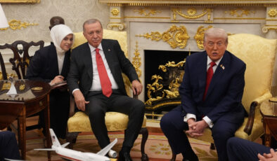 Cumhurbaşkanı Erdoğan ile Donald Trump görüşmesi Yunan basınında