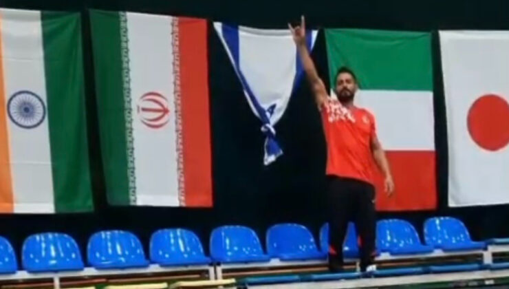 Dünya üçüncüsü oldu: İsrail bayrağına düğüm attı