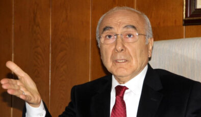 Eski Adana Belediye Başkanı Aytaç Durak, uçakta kalp krizi geçirdi