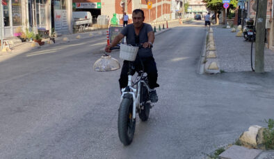 Eskişehir’de elektrikli bisiklet ile servis yapan çaycı