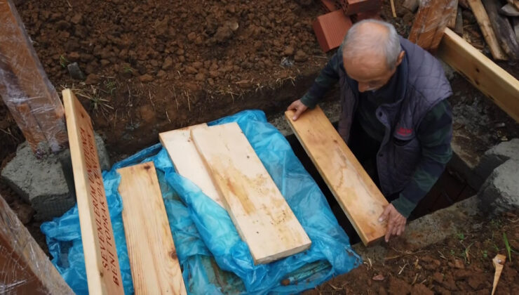 Giresun’da doğaya saygı gösteren yaşlı adam mezarını ahşaptan yaptırdı