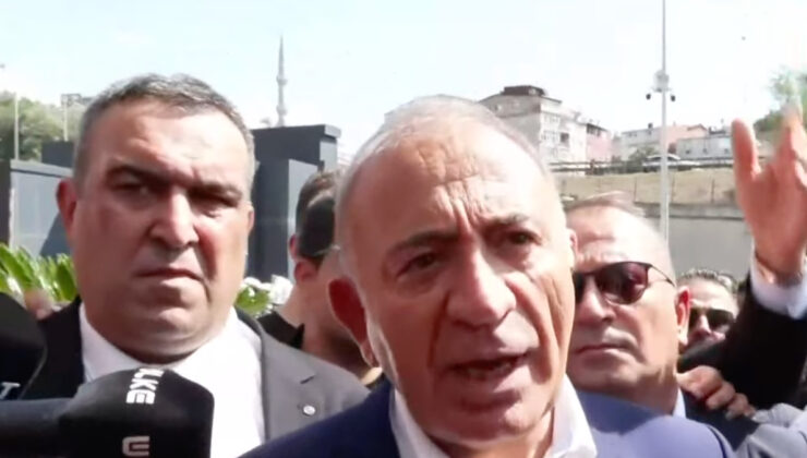 Gürsel Tekin, CHP İstanbul İl binası kapısında: Temaslar var, binaya gireceğiz