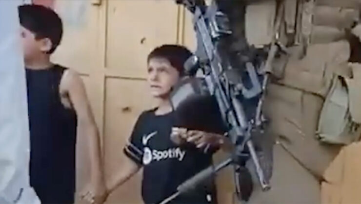 İsrail askerleri Batı Şeria’da küçük çocukları gözaltına aldı