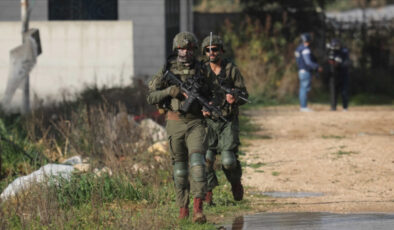 İsrail, Batı Şeria’da bir belediye başkanını gözaltına aldı