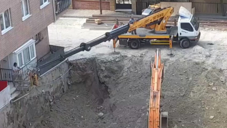 İstanbul’da temel kazısı sırasında bina girişi çöktü: Evlerine vinçle girdiler