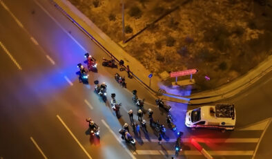 İstanbul’da trafik güvenliğini tehlikeye atan 17 motosiklet sürücüsü yakalandı