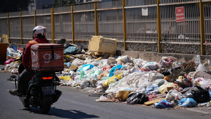 İzmir Buca’da toplanmayıp biriken çöpler kötü kokuya neden oluyor
